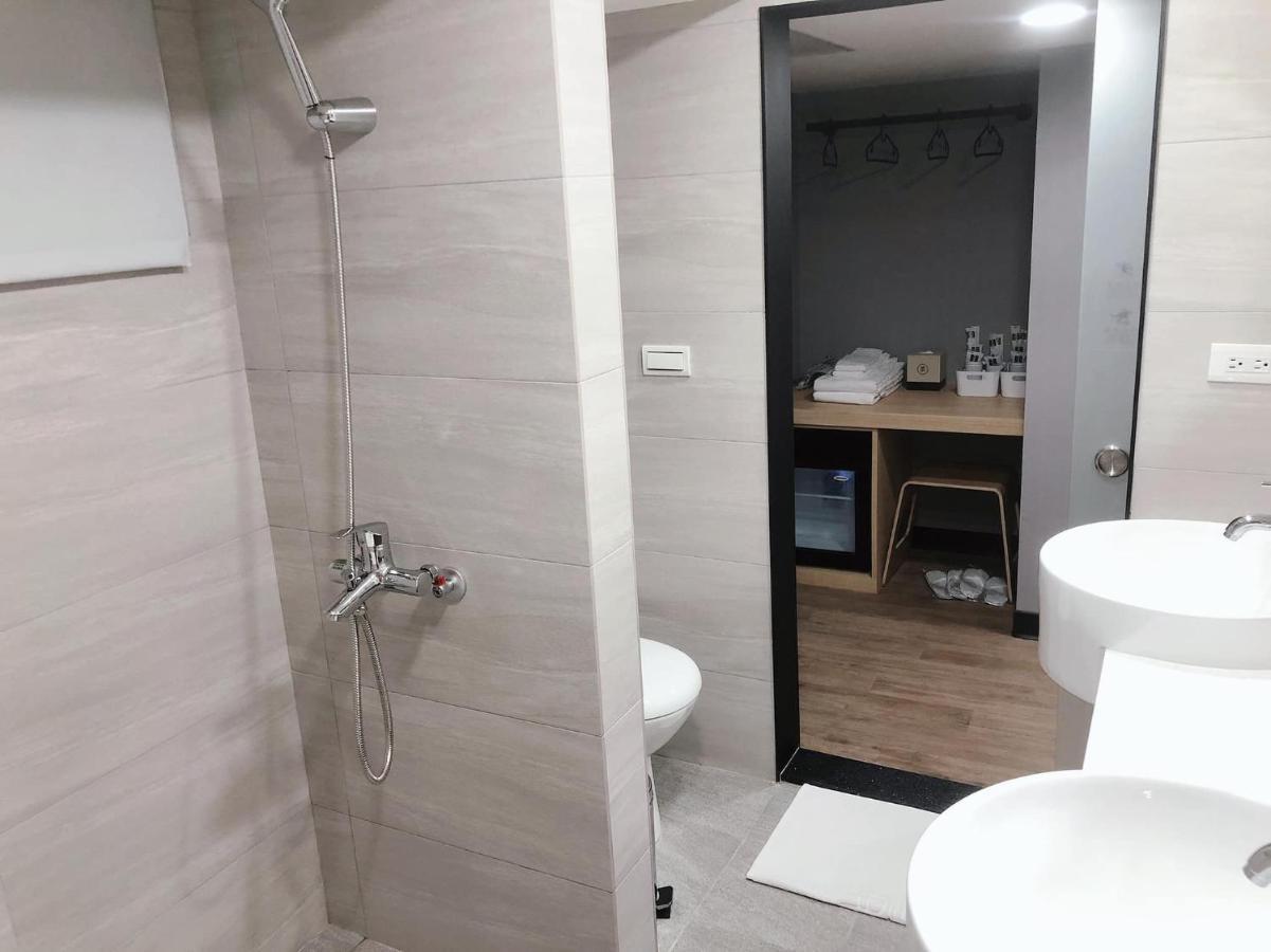 Cy Hotel Тайбэй Экстерьер фото