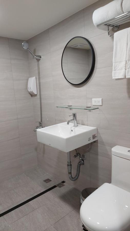 Cy Hotel Тайбэй Экстерьер фото